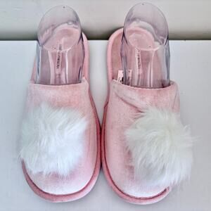 NWT Victorias\'s Secret Velvet Pom Pom Slippers Retro Glam M